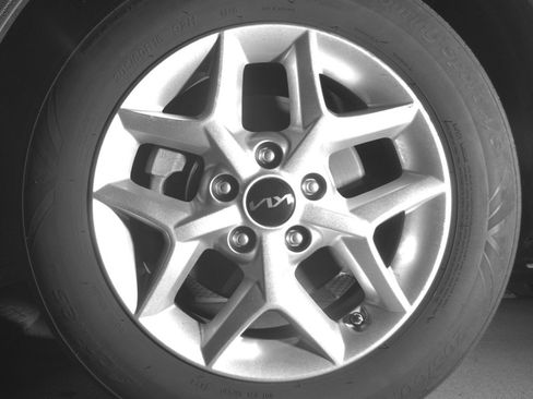 Used 2025 Kia Soul LX w/ LX Technology Package FWD image 12