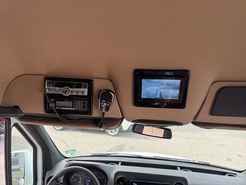 Used 2023 Mercedes-Benz Sprinter 2500 image 9
