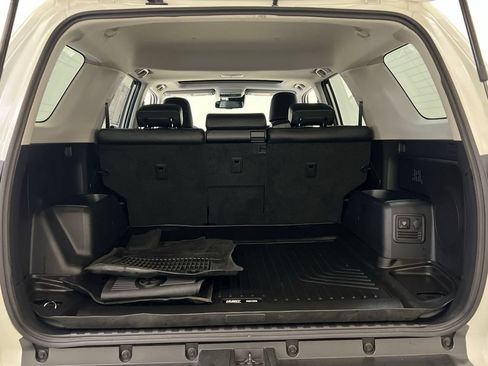 Used 2022 Toyota 4Runner Limited AWD/4WD image 30