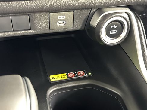 Used 2026 Toyota Grand Highlander XLE image 36