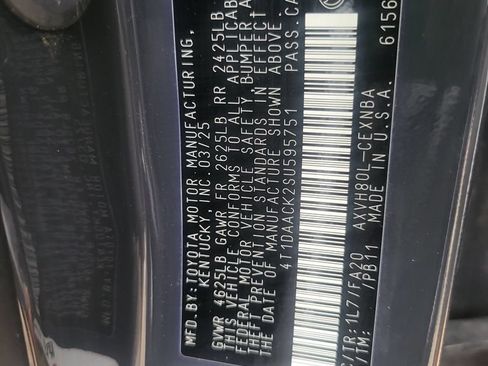 Used 2025 Toyota Camry LE FWD image 7
