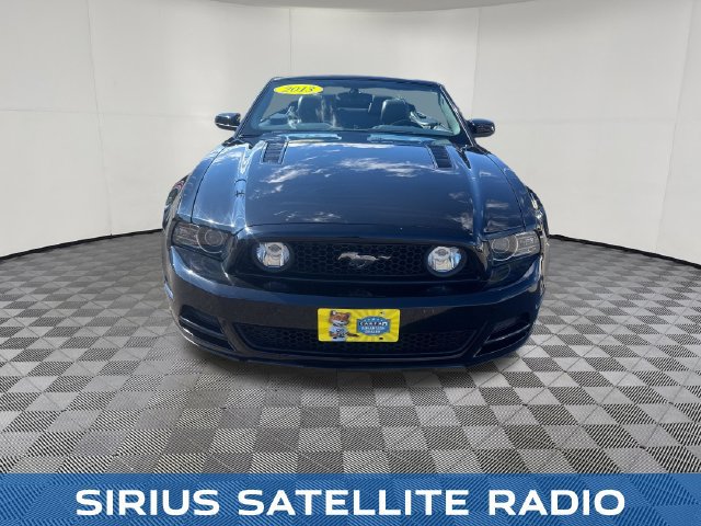 Used 2013 Ford Mustang GT Premium w/ Electronics Pkg RWD image 9