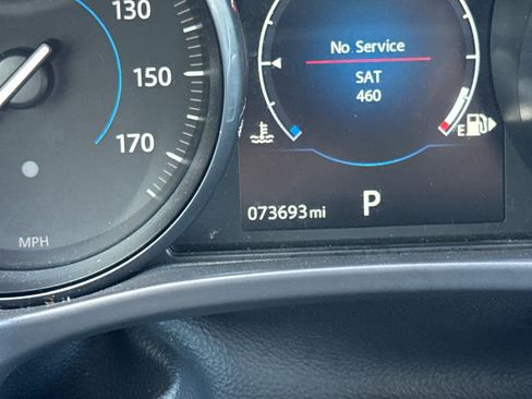 Used 2017 Jaguar F-PACE Prestige image 30