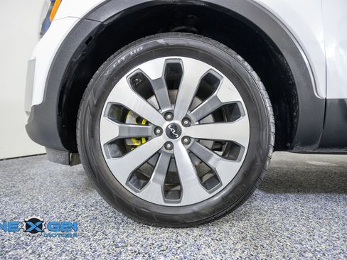 Used 2022 Kia Telluride S FWD image 48