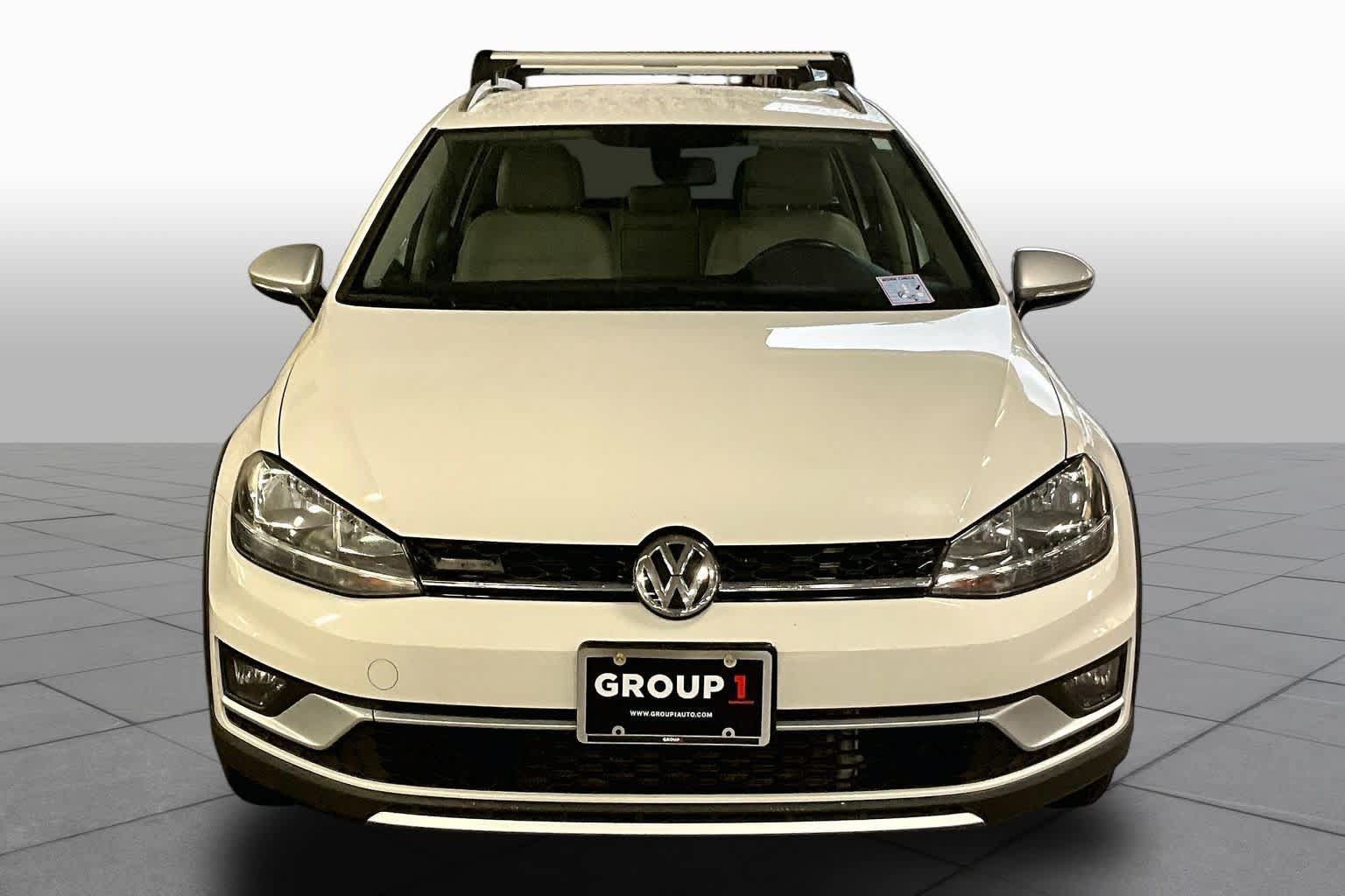 Used 2019 Volkswagen Golf Alltrack S AWD/4WD image 4