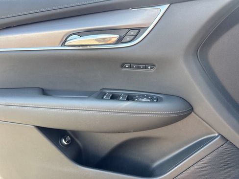 Certified 2024 Cadillac XT6 Luxury w/ LPO, Floor Liner Package AWD/4WD image 21