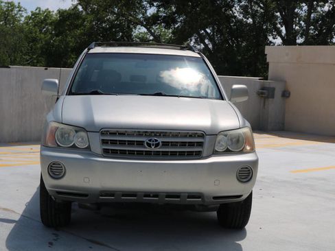 Used 2002 Toyota Highlander 2WD V6 image 16