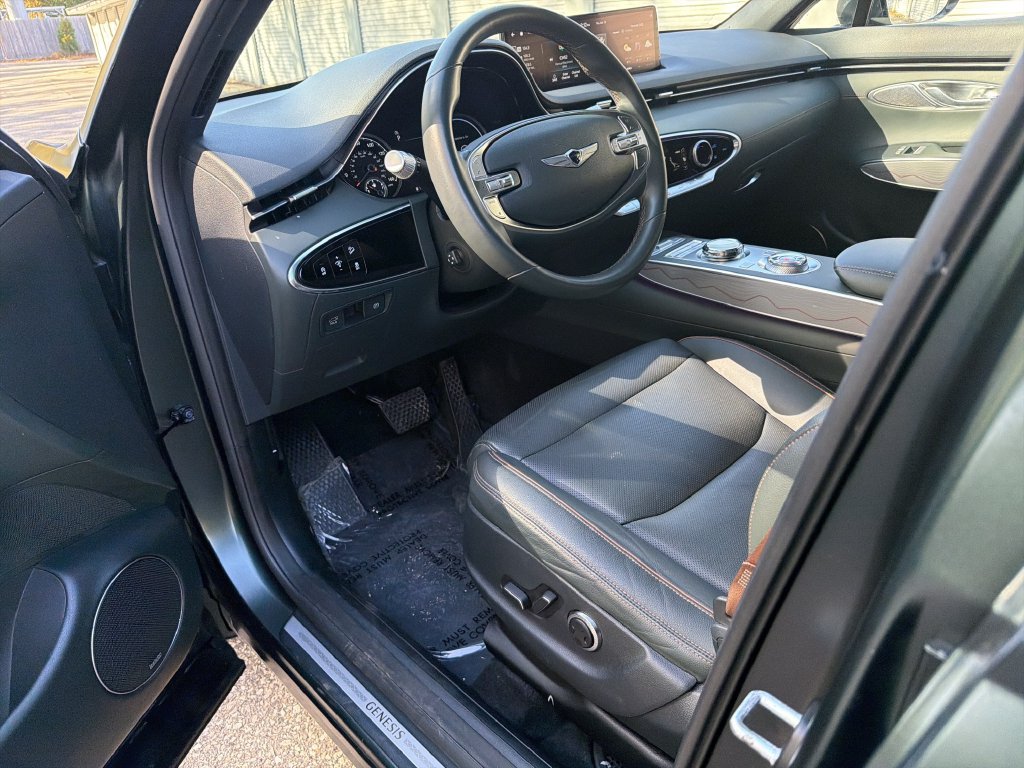 Used 2023 Genesis GV70 2.5T w/ Advanced Package AWD/4WD image 10