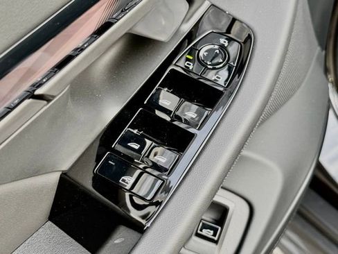 New 2026 BMW i5 eDrive40 w/ Premium Package RWD image 16