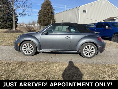 Used 2017 Volkswagen Beetle 1.8T Classic image 2