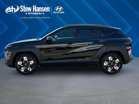 Used 2025 Hyundai Kona SEL AWD/4WD image 3