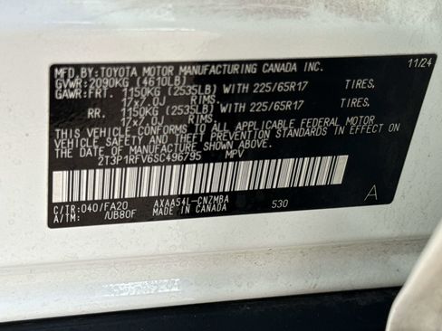 Used 2025 Toyota RAV4 XLE image 28