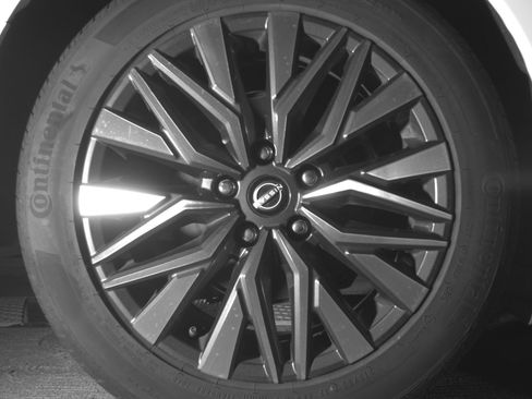 Used 2025 Nissan Altima 2.5 SV FWD image 15