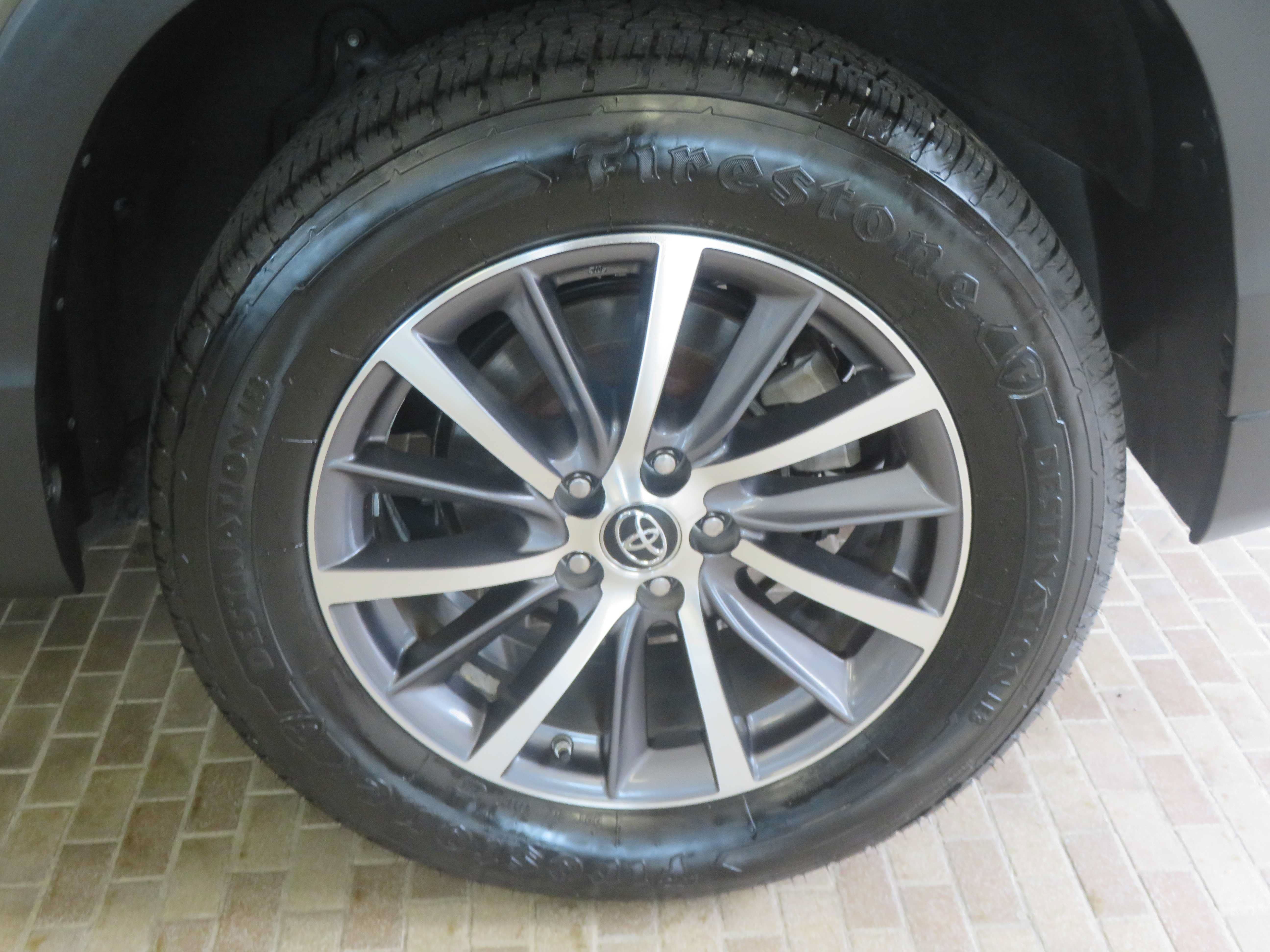 Used 2019 Toyota Highlander XLE FWD image 8