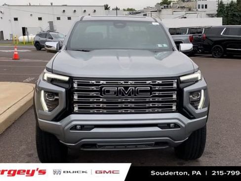 New 2026 GMC Canyon Denali w/ LPO, Black Badging Package AWD/4WD image 3