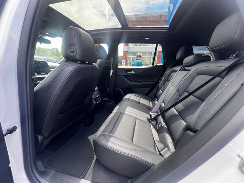 New 2026 Chevrolet Equinox LT w/ Convenience Package II FWD image 13