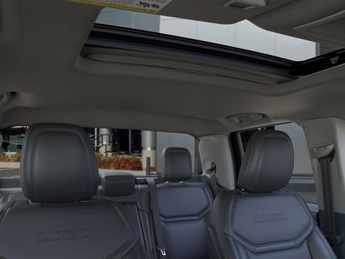 New 2026 Ford Maverick Lobo image 15