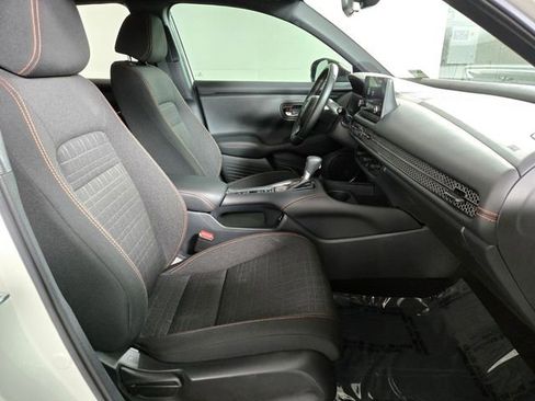 Used 2025 Honda HR-V Sport image 22