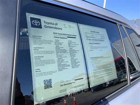 Used 2025 Toyota RAV4 Limited image 38