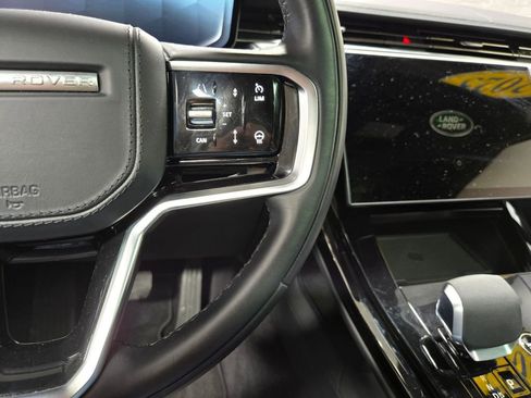 Used 2025 Land Rover Range Rover Sport SE image 16