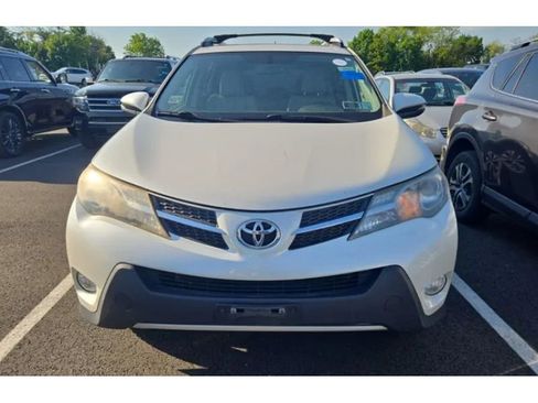 Used 2013 Toyota RAV4 Limited AWD/4WD image 2