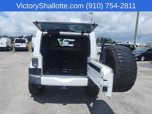 Used 2016 Jeep Wrangler Unlimited Sahara w/ Connectivity Group AWD/4WD image 20