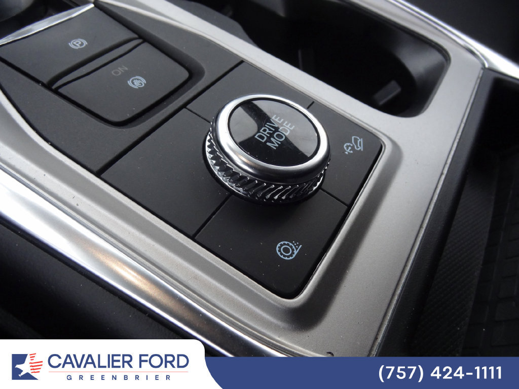Used 2022 Ford Explorer XLT w/ Equipment Group 202A AWD/4WD image 13