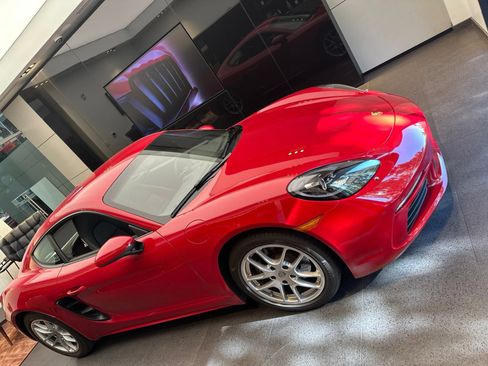 Certified 2025 Porsche 718 Cayman RWD image 8