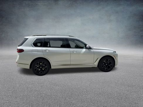 Used 2025 BMW X7 xDrive40i image 25