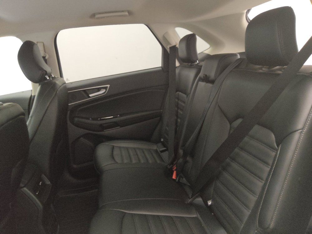 Used 2019 Ford Edge SEL w/ Equipment Group 201A AWD/4WD image 18