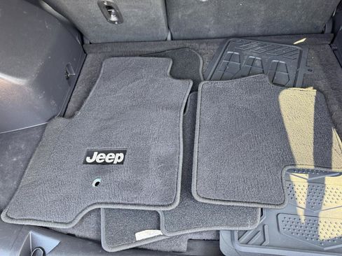Used 2016 Jeep Patriot High Altitude FWD image 14