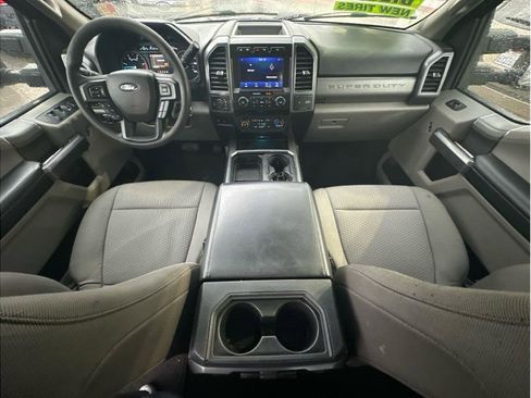 Used 2022 Ford F250 XLT w/ Black Appearance Package image 21
