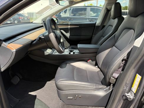 Used 2023 Tesla Model Y 2WD image 8