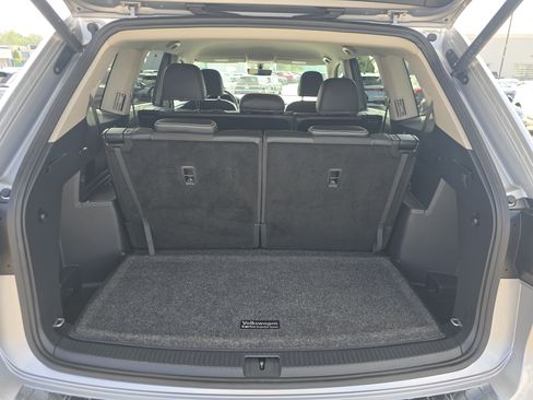 Certified 2023 Volkswagen Atlas SE w/ Black Wheel Package AWD/4WD image 16
