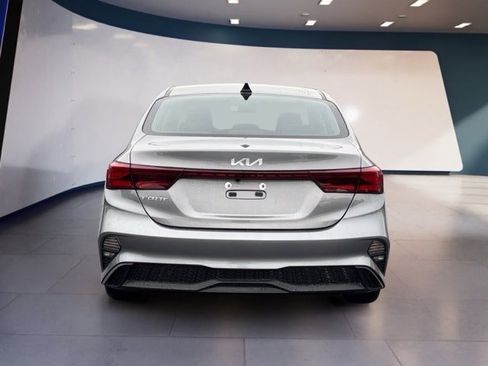 Certified 2023 Kia Forte LXS image 4