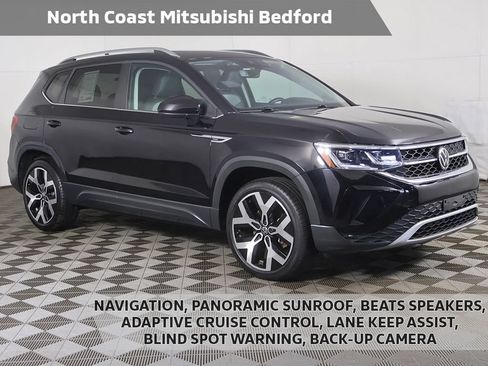 Used 2022 Volkswagen Taos SEL w/ Panoramic Sunroof Package AWD/4WD image 1