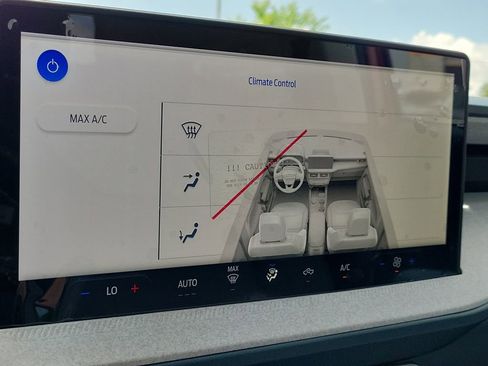 New 2026 Ford Maverick XLT image 23