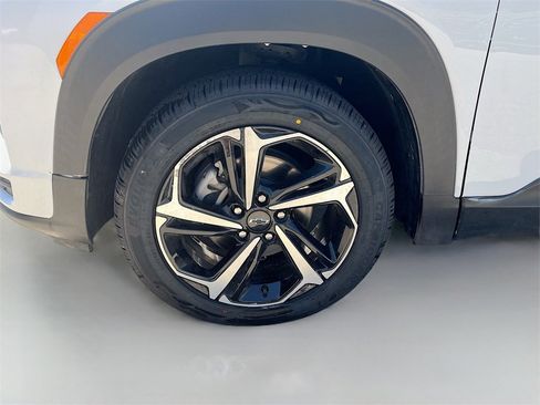 Used 2023 Chevrolet TrailBlazer RS w/ Sun and Liftgate Package image 30