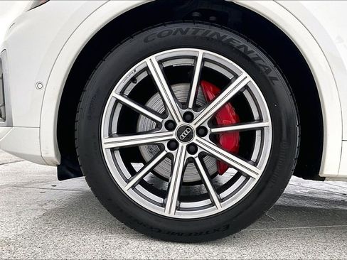 Used 2023 Audi SQ5 Prestige w/ Prestige Package image 11