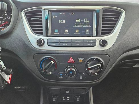 Used 2022 Hyundai Accent SEL image 15