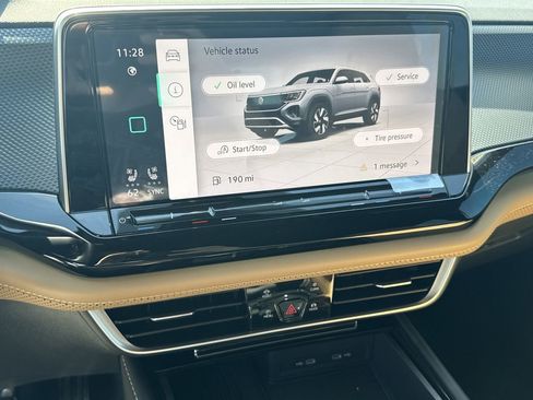 Used 2025 Volkswagen Atlas Cross Sport SEL R-Line image 20