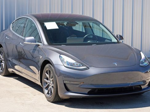 Used 2018 Tesla Model 3 Long Range image 53