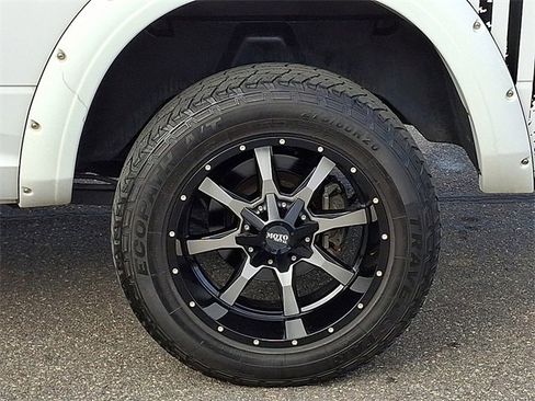 Used 2019 RAM 1500 Classic SLT image 26