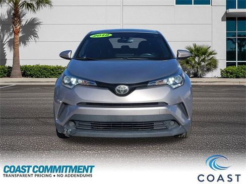 Used 2018 Toyota C-HR XLE image 2