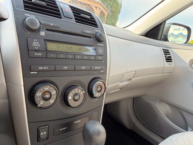 Used 2009 Toyota Corolla LE FWD image 16
