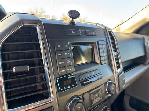 Used 2017 Ford F150 XLT w/ Trailer Tow Package image 17