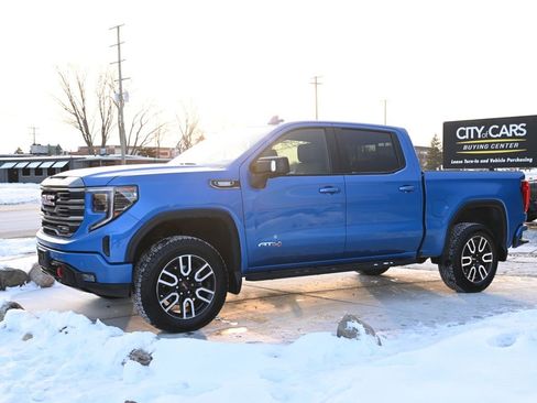 Used 2022 GMC Sierra 1500 AT4 w/ AT4 Premium Package image 9