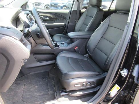Used 2024 GMC Terrain SLT w/ Infotainment Package II AWD/4WD image 18