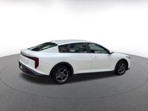 Used 2025 Kia K4 FWD image 14