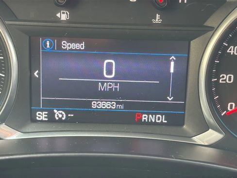 Used 2019 Chevrolet Equinox LT w/ LPO, Floor Liner Package image 17